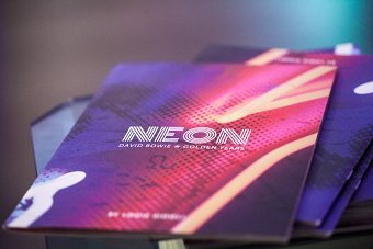 NEON: David Bowie / Golden Years