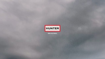 Hunter 'Rain starts play'