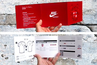 NIKE