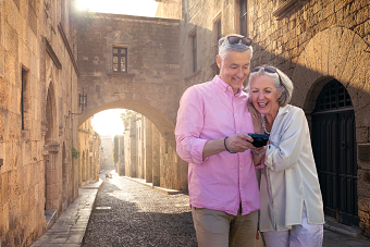 Mature Cruising, Travel Lifestyle Couples
