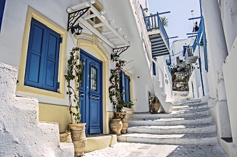 Travelling around the world...City-focused travel competition