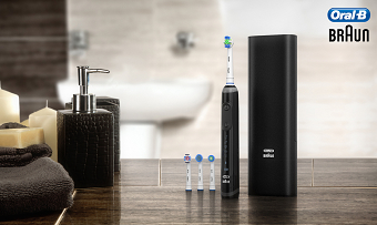 ORAL-B 3D TOOTHBRUSH