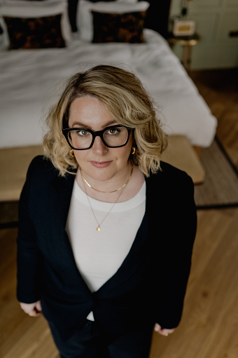 AUTHOR SHOTS LAURA JANE WILLIAMS