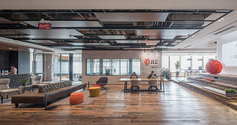 JLL
