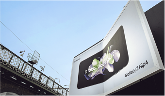 Samsung Galaxy Z Flip4 Folding Billboard