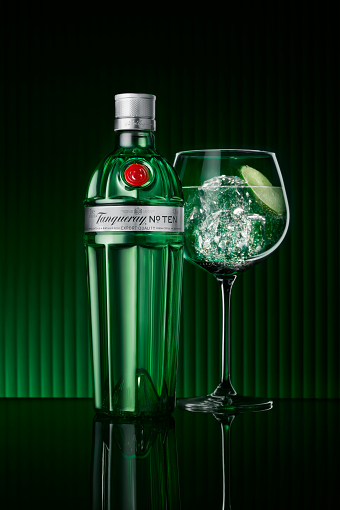 It's A Gin Thing - Tanqueray Gin