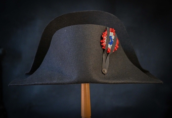 Napoleon Boneparte bicorn hat