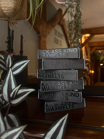 The Wandering Bee - Wax Melt Packaging