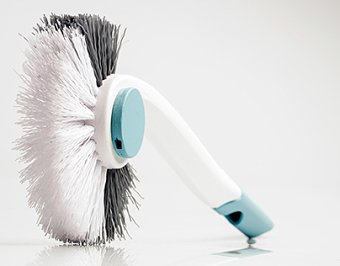 A Dispensing Brush | Reduce Contamination