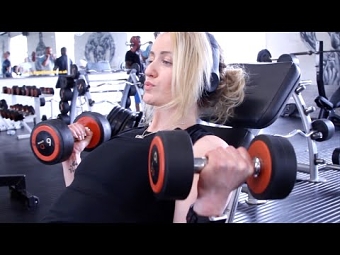 Females Do train arms.