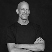 Dean Elliott