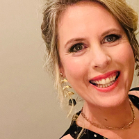 Karen Swift