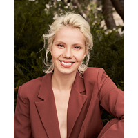Elizabeth Zümrüt