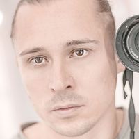 Damian Bond