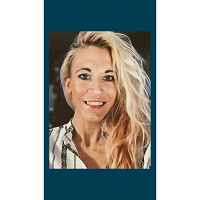 Nicole Saunders
